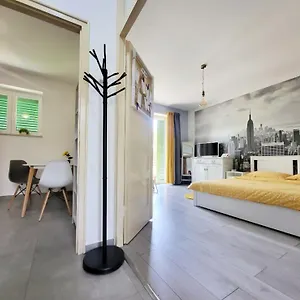 Apartment Cozy With Balcony 10 Min From The, Rijeka